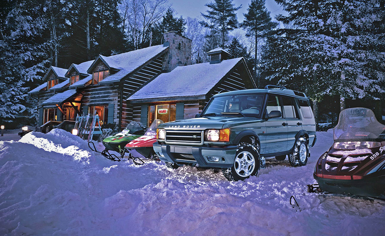 LandRover Discovery Snowmobiles